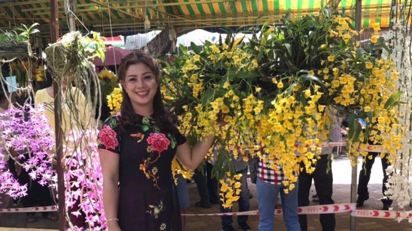Cô chủ vườn lan Hằng Nguyễn chia sẻ kinh nghiệm chăm sóc hoa lan