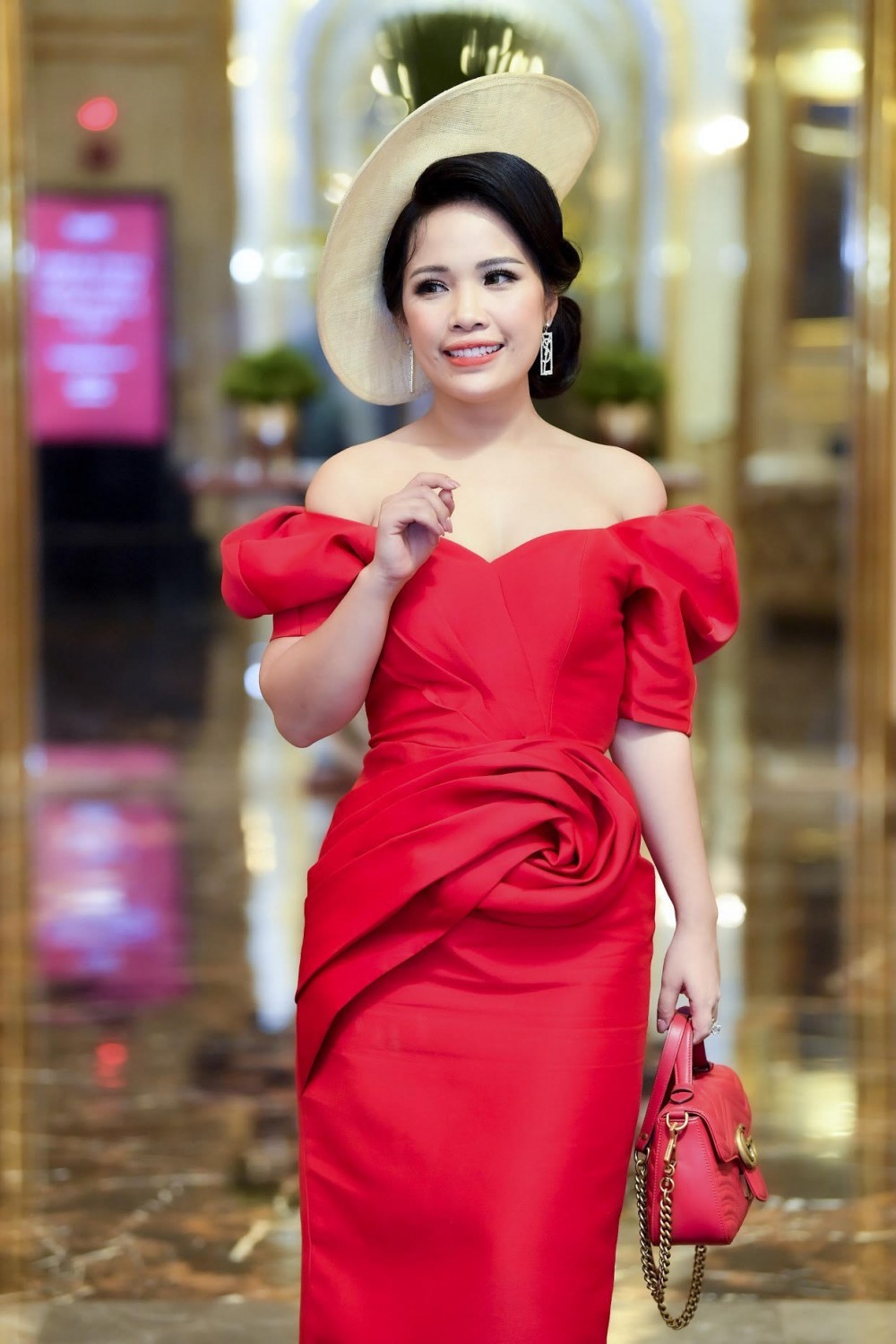 Nữ hoàng doanh nhân 2020 Trần Thị An – Chủ tịch Happy Women Vùng Hà Nội 1. 