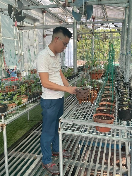 Nghệ nhân Nguyễn Ngọc Duy và hành trình gây dựng vườn lan cho riêng mình