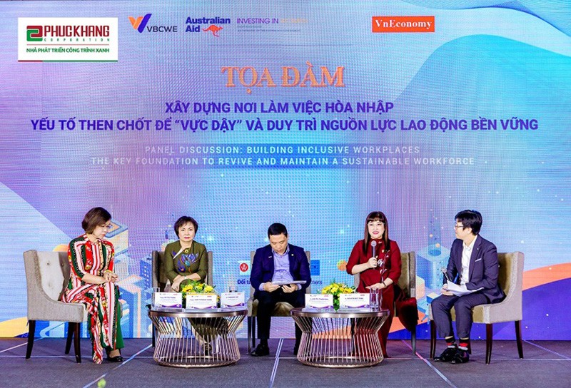 CEO Lưu Thị Thanh Mẫu chia sẻ tại sự kiện “Business Leaders Forum 2022” (Ảnh: PKC)