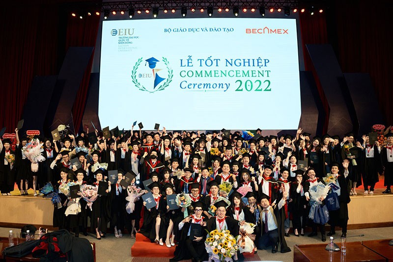 Trường Đại học Quốc tế Miền Đông (EIU) tổ chức Lễ tốt nghiệp năm 2022