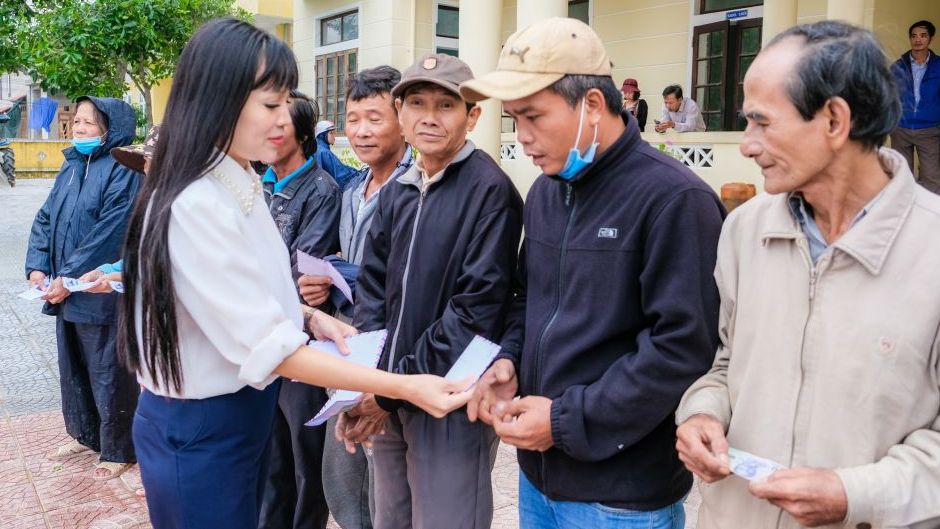 Doanh nhân Phạm Bích Thủy: 'Hướng về miền Trung yêu thương' tại tỉnh Thừa Thiên Huế