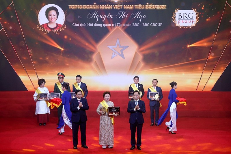 Chủ tịch Tập đoàn BRG nhận danh hiệu “Top 10 Doanh nhân tiêu biểu nhất Việt Nam năm 2022”