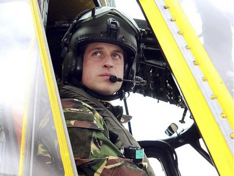 Hoàng tử William nghỉ làm phi công, chú tâm vào công việc Hoàng gia