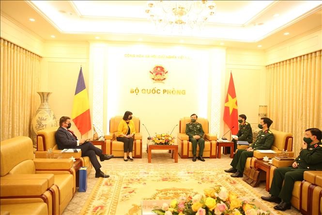 Deputy Defence Minister receives Romanian Ambassador