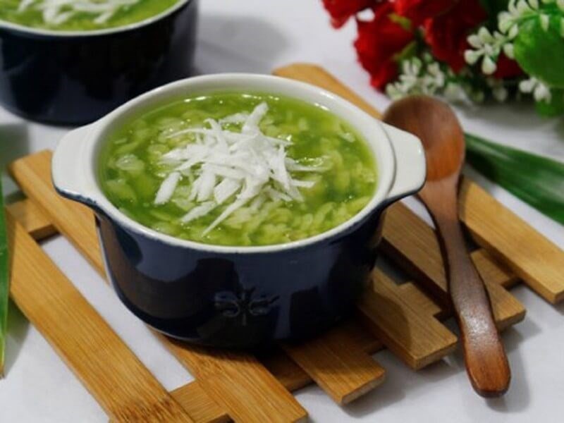 Ha Noi's young rice flakes sweet soup. (Photo:VNP/VNA)