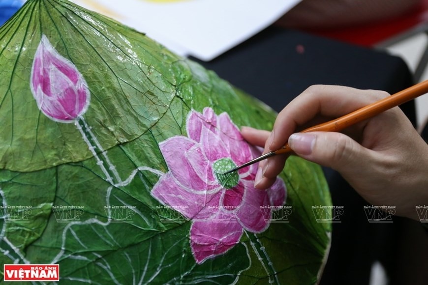 Paintings on lotus leaves