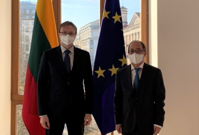 Đại sứ Nguyễn Hùng thăm và làm việc tại Lithuania