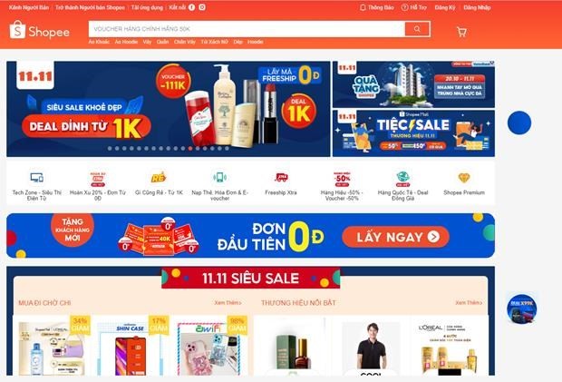 Viet Nam’s e-commerce has been growing in a robust pace in the wake of COVID-19, fuelling a boom in transport and express delivery services. (Photo: VNA)