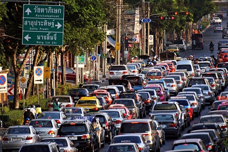 bangkok lam cach mang xe dap de thoat ac mong un tac