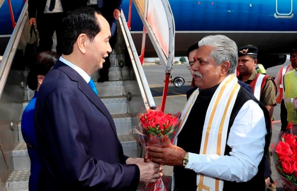 Chủ tịch nước đến Bodh Gaya ở chặng đầu tiên trong chuyến thăm Ấn Độ