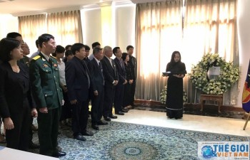 Người Việt và bạn bè quốc tế tại Myanmar tưởng nhớ nguyên Thủ tướng Phan Văn Khải