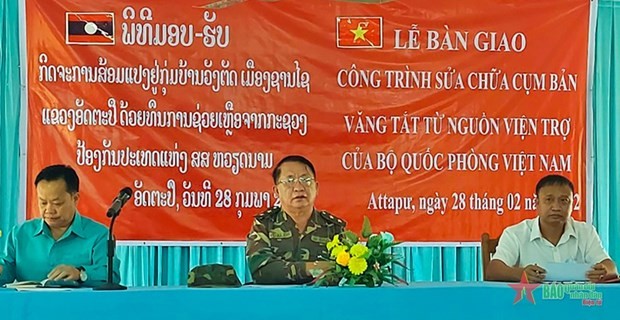 Projects funded by Vietnamese defence ministry handed over to Laos