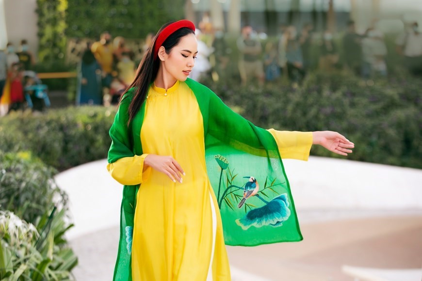 Handmade brocade designs shine in Vietnam Eternal Flow show at Expo 2020 Dubai Handmade brocade designs shine in Vietnam Eternal Flow show at Expo 2020 Dubai