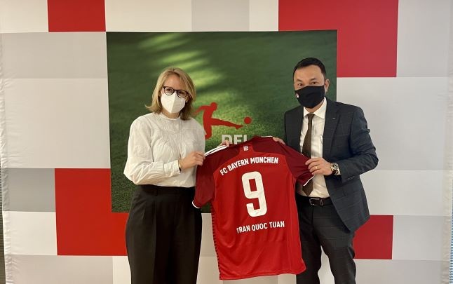 VFF, VPF ink MoU with Deutsche Fußball Liga on developing football in Vietnam