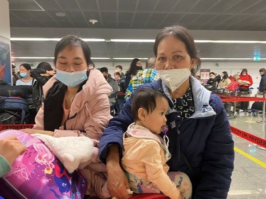 Chuyến bay miễn phí thứ ba đưa 259 người Việt ở Ukraine từ Ba Lan về nước