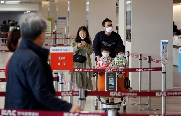 Passengers at Gimpo International Airport, Seoul, South Korea. (Source: Reuters)