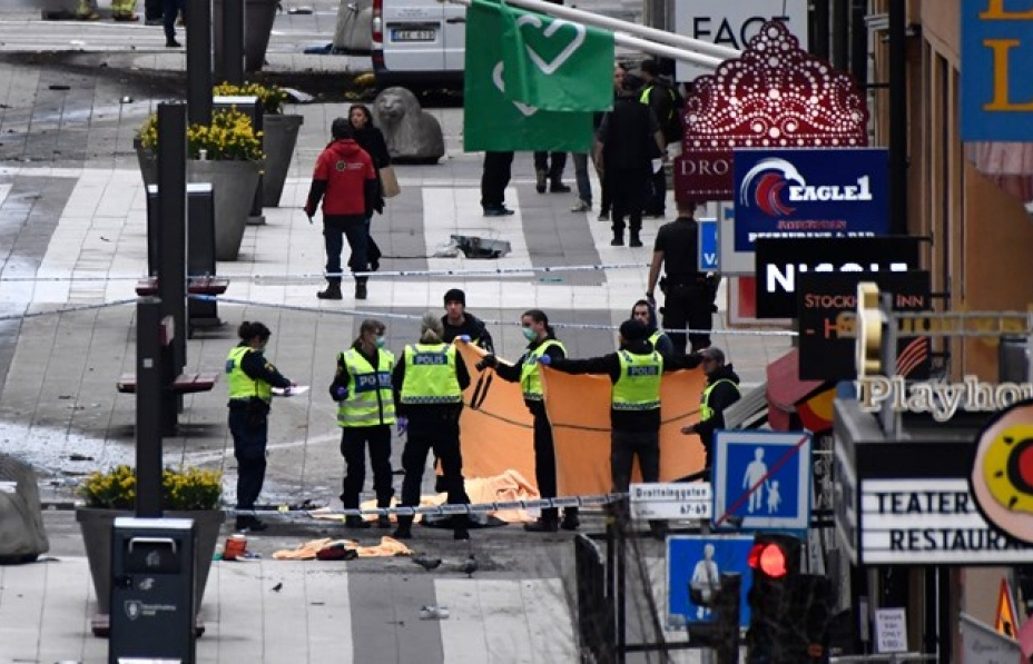 Chủ tịch Quốc hội gửi lời chia buồn về vụ tấn công ở Stockholm