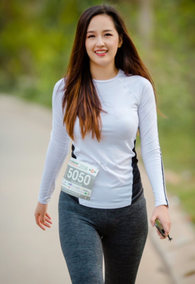 former miss vietnam joins charity marathon for poor kids