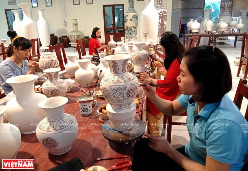 The essence of Chu Dau pottery