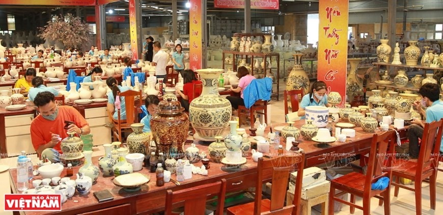 The essence of Chu Dau pottery The essence of Chu Dau pottery