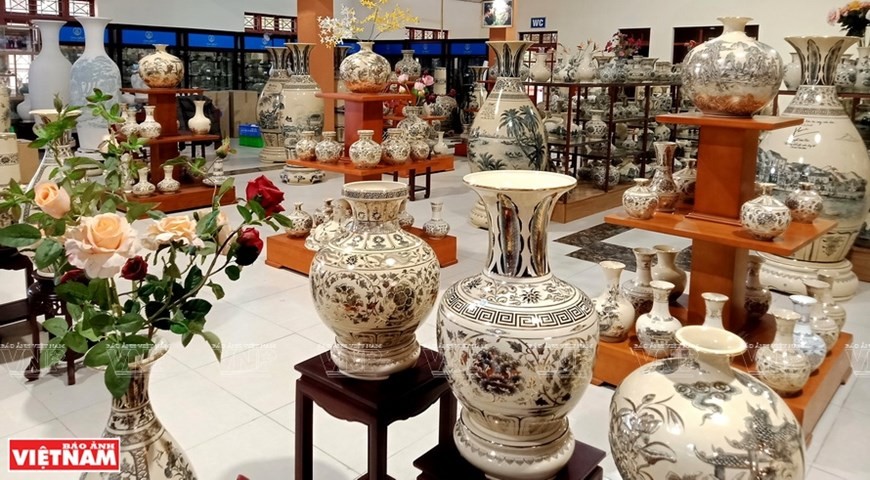 The essence of Chu Dau pottery The essence of Chu Dau pottery