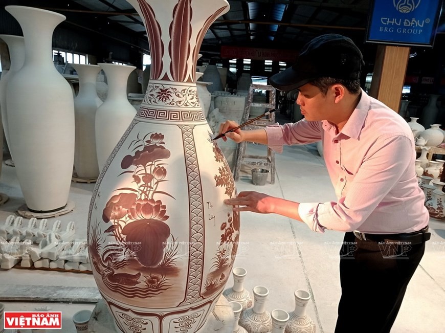 The essence of Chu Dau pottery The essence of Chu Dau pottery