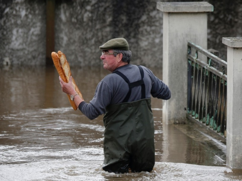 Lũ lụt tại Pháp gây thiệt hại tới hơn 2 tỷ Euro