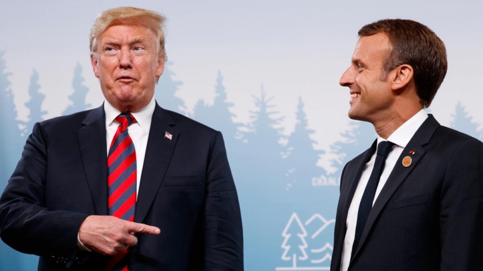 ong trump nhieu lan khuyen ong macron rut phap khoi eu