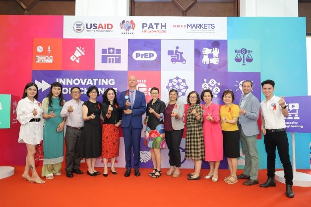 USAID accelerates efforts to end AIDS in Vietnam. (Photo: US Embassy Hanoi)