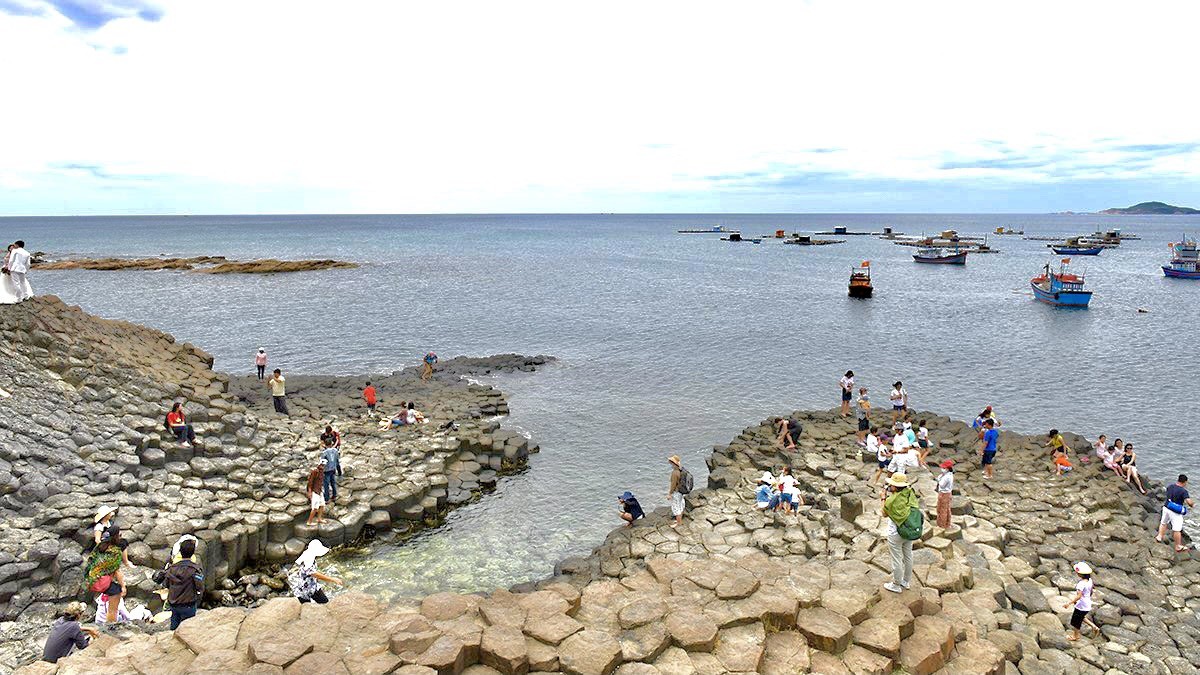 Ghenh Da Dia - Extraordinary rock columns formed by volcanic eruptions. (Photo: TITC)