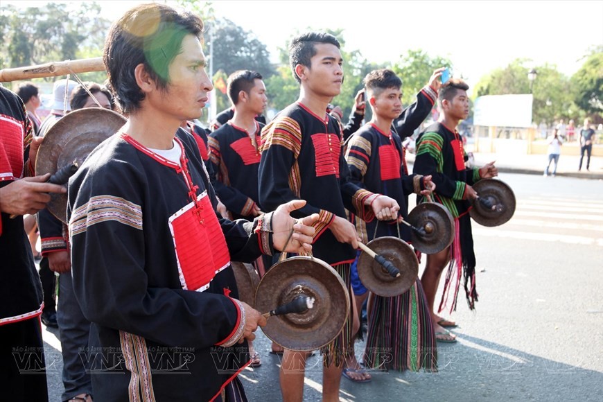 Ede ethnic people’s traditional costume