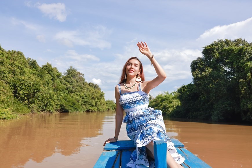 Exploring spectacular Tay Ninh tourist spots with beauty pageant runner-up Exploring spectacular Tay Ninh tourist spots with beauty pageant runner-up