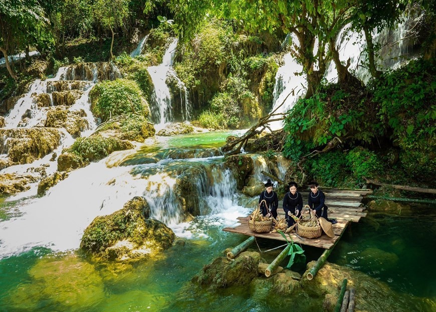 Charm of Ban Sam Waterfall in Cao Bang