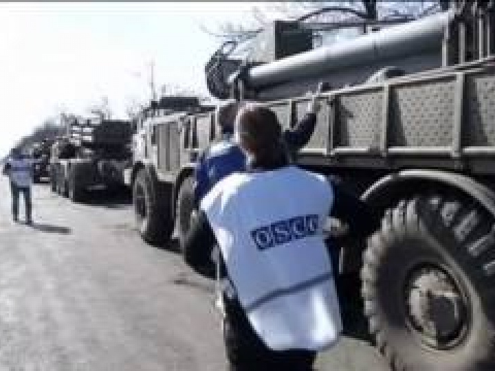 Quan sát viên OSCE lại bị tấn công tại miền Đông Ukraine