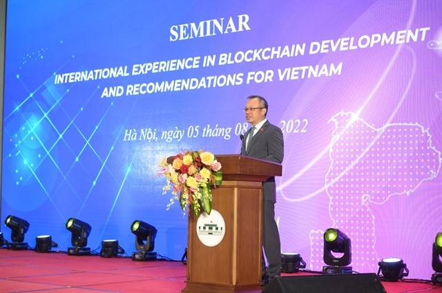 Deputy chairman of the Foreign Affairs Committee of the National Assembly Nguyễn Mạnh Tiến speaks at the seminar. (Photo: tinnhanhchungkhoan.vn)