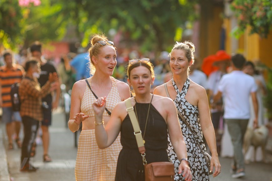 Tourism in Hoi An ancient town recovers after COVID-19