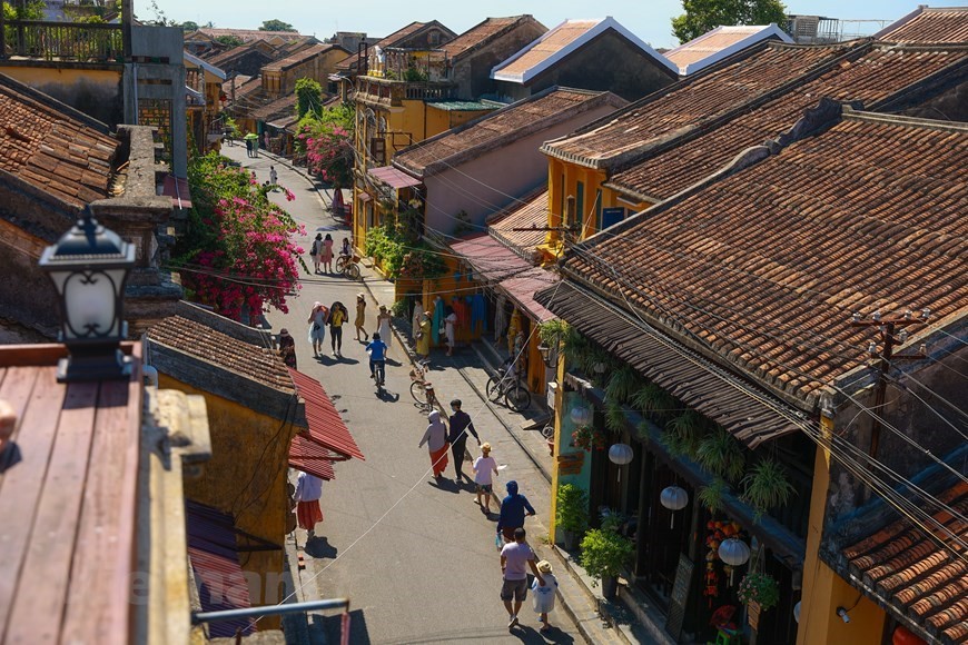 Tourism in Hoi An ancient town recovers after COVID-19