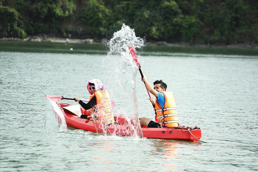 Exploring the beauty of Vietnam’s forgotten Lan Ha Bay