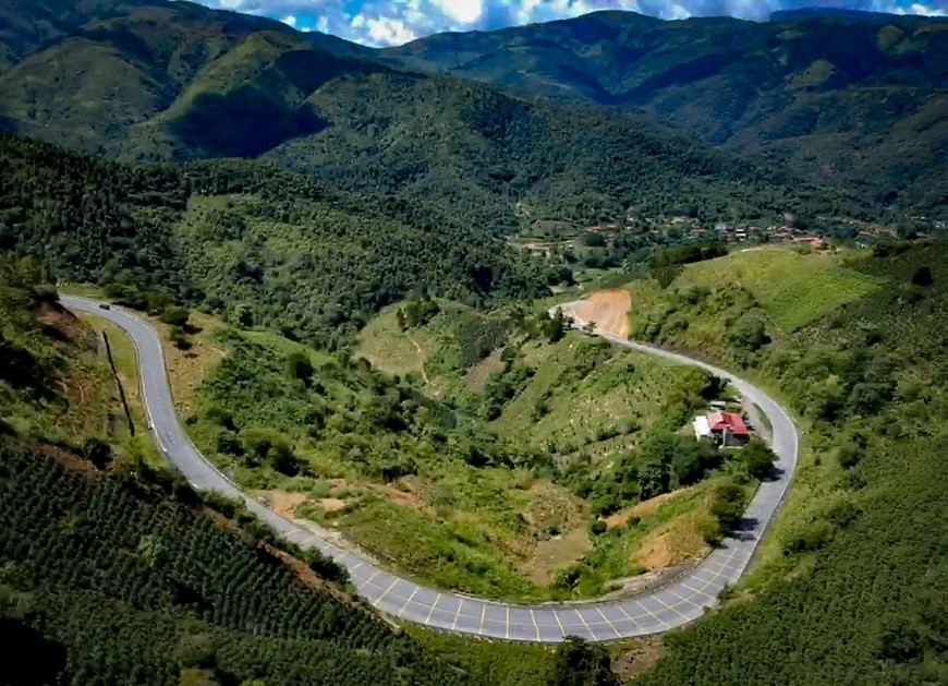 Spectacular charm of Pha Din Pass in Dien Bien