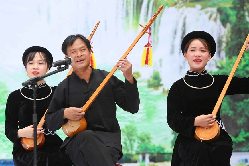 Then singing - special ritual practice of ethnic minority groups Then singing - special ritual practice of ethnic minority groups