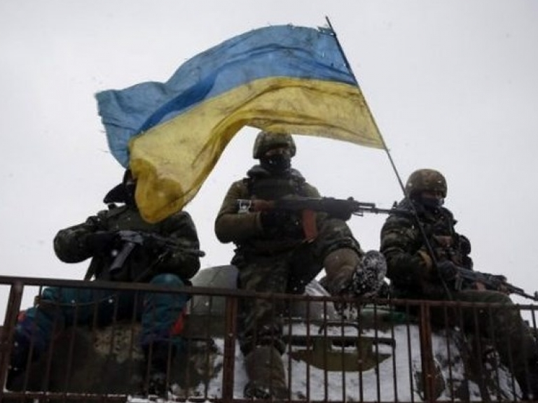 Quân đội Ukraine nâng cấp khu vực triển khai lực lượng ở Donbass