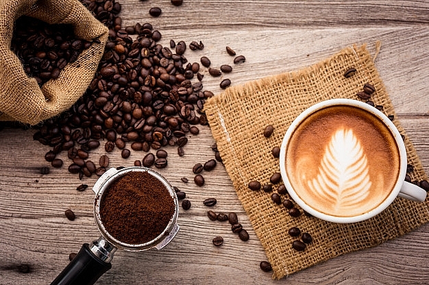 Giá cà phê hôm nay 19/1: Sản lượng giảm, xuất khẩu vẫn khó; Giá hồ tiêu