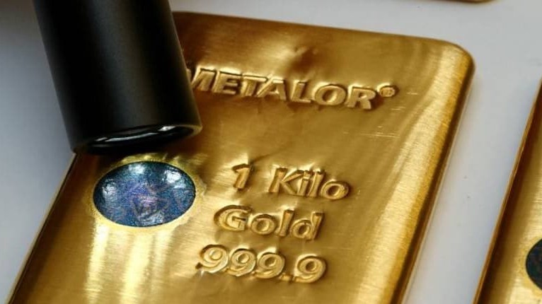 Giá vàng hôm nay 20/1: Thêm trợ lực, vàng lại hấp dẫn, trên 56 triệu đồng trong nước vẫn ế bất thường