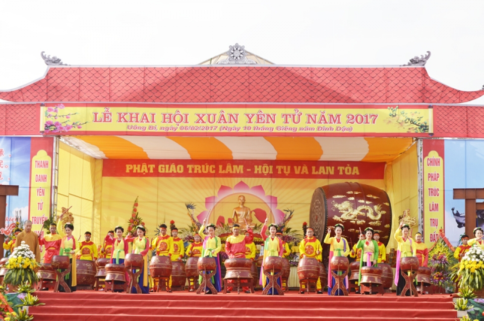 net moi trong hoi xuan yen tu