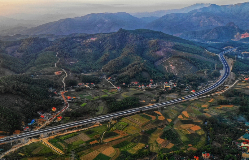 Câu chuyện của Tỉnh sở hữu đường cao tốc dài nhất Việt Nam