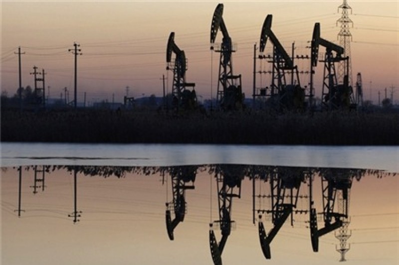 OPEC tiếp tục hội ý về giá dầu