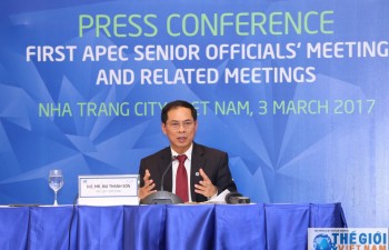 Chủ tịch SOM APEC 2017 trả lời báo chí về kết quả SOM 1