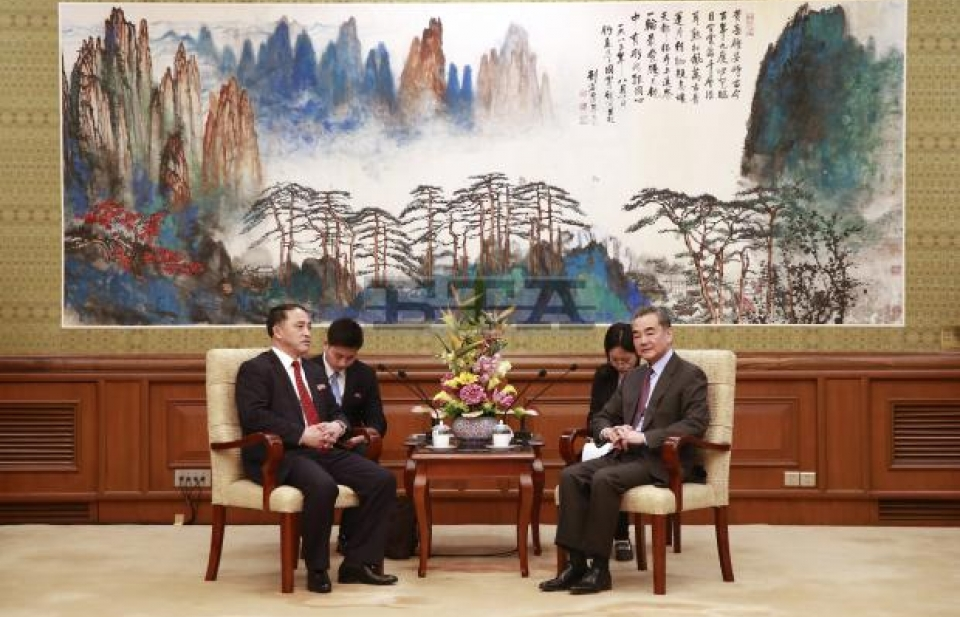 ​Thứ trưởng Ngoại giao Triều Tiên gặp Ngoại trưởng Trung Quốc