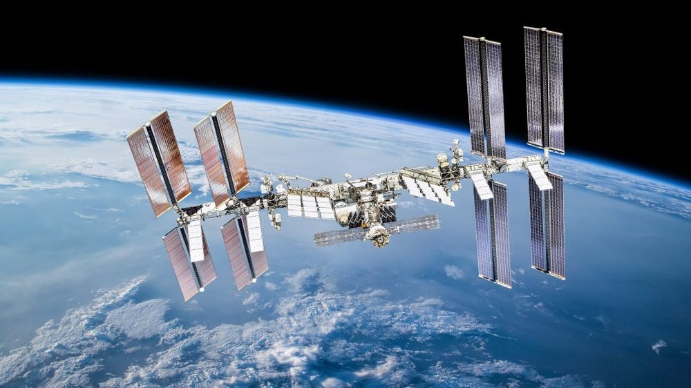Nga cảnh báo, lệnh trừng phạt có thể khiến Trạm Vũ trụ quốc tế ISS rơi và giá năng lượng tăng gấp 3